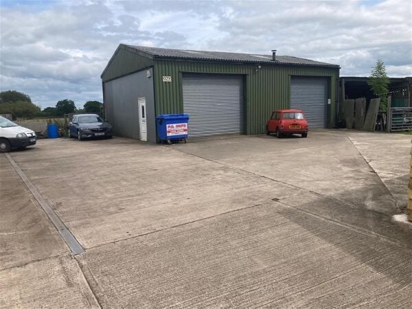 PROVIDER OF MOTOR SERVICES AND REPAIRS Photo 2