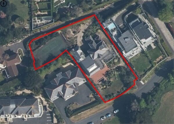 Auction Lot: White Lodge, Ilsham Marine Drive, Torquay, Devon, TQ1 2HT For Sale in Torquay Photo 2