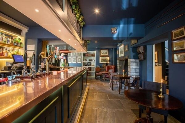 Under Offer: The Coach & Horses - Exceptional restored Georgian Building Photo 2