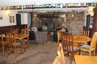 SOUTH WALES - EDGE OF THE VALE OF GLAMORGAN VILLAGE FREE HOUSE
