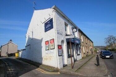 Established Convenience Store - Tottington Photo 2