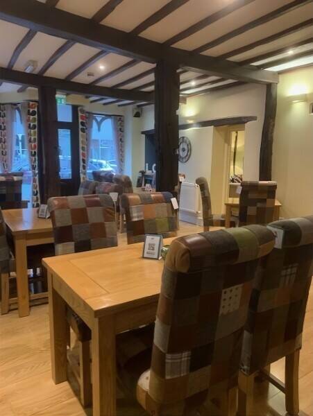 7 room Boutique Hotel Coffee House and 40 inside / 20 outside cover Restaurant