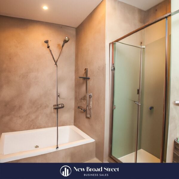 Bathroom & Kitchen retailer in a busy part of Bristol