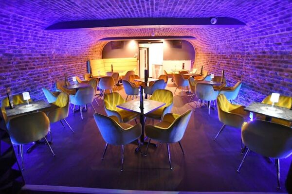 Newly Fitted Restaurant & Cocktail Bar Photo 2