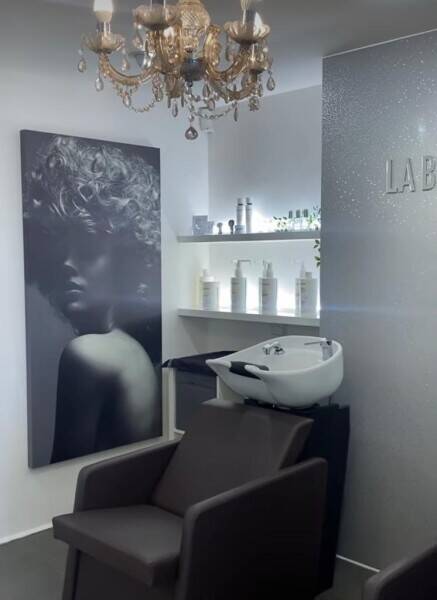 Thriving hair salon in Southampton Thriving hair salon in Southampton