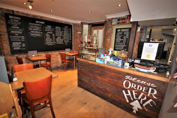 LICENCED LEASEHOLD CAFÉ WITH 3 BEDROOM FLAT Photo 2