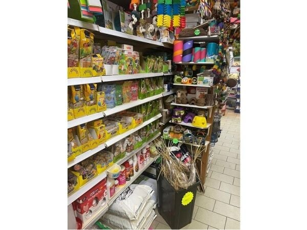 Extremely well established Pet Shop for sale Extremely well established Pet Shop for sale