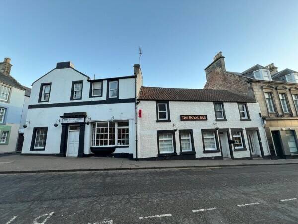 Leasehold Bar and Restaurant with letting rooms situated in Anstruther, Fife. (ref 1627) Photo 2