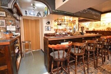 YORKSHIRE DALES- VILLAGE PUB Photo 2