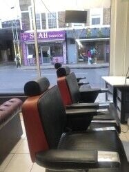Unisex barber hair and beauty salon for sale in central London Euston Unisex barber hair and beauty salon for sale in central London Euston