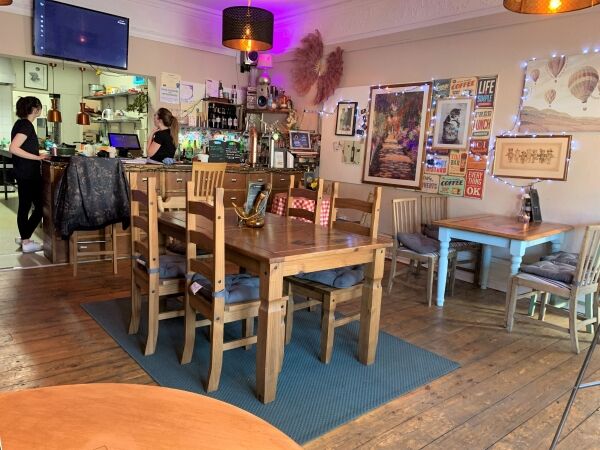 DAYTIME CAFÉ Photo 2