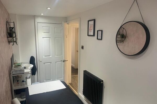 Modern Beauty Salon - Cheshire Photo 2