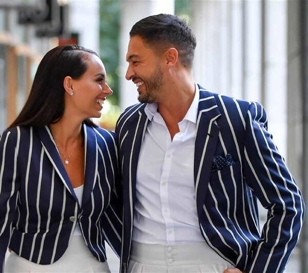BESPOKE FASHION HOUSE WITH HIGH-END CLIENTS BESPOKE FASHION HOUSE WITH HIGH-END CLIENTS