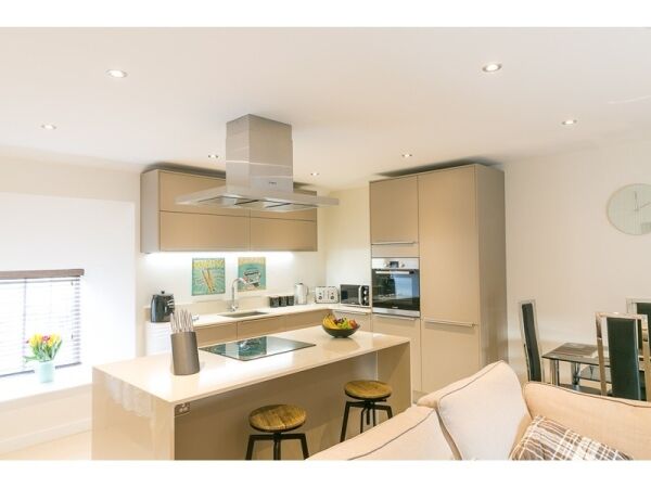 Beautifully Presented Holiday Letting For Sale Photo 2