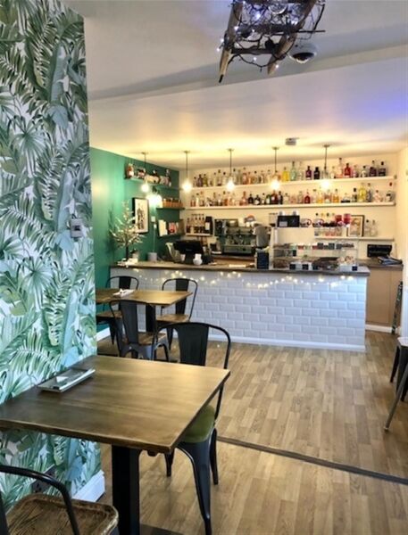 A FULLY LICENSED RESTAURANT AND COFFEE SHOP Photo 2