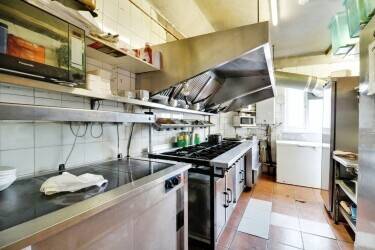 INDIAN RESTAURANT/TAKEAWAY Photo 2