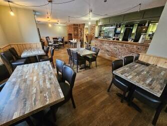 Exceptionally Well Equipped & Presented 100 Cover Town Centre Restaurant & Bar Premises Photo 2