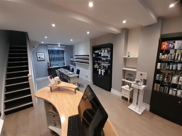 Beauty, Therapy & Tanning For Sale in Mirfield Photo 2