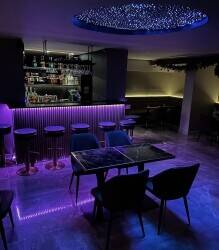 Bar in the heart of Chelsea - Quick Sale! Bar in the heart of Chelsea - Quick Sale!