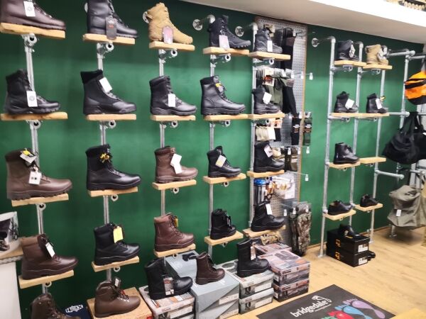 Turnkey Army & Navy Store in Worksop, Nottinghamshire (can be relocated) Photo 2