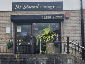 Recently refurbished busy hairdressers for sale in Basingstoke. Photo 3