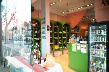 Highly Rated Popular Independent Wine Merchant In Affluent Fulham Area Photo 2