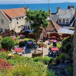 Harbour side restaurant and bar in sought after location (ref 1643)