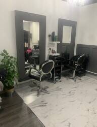 Nail bar and hairdresser for sale