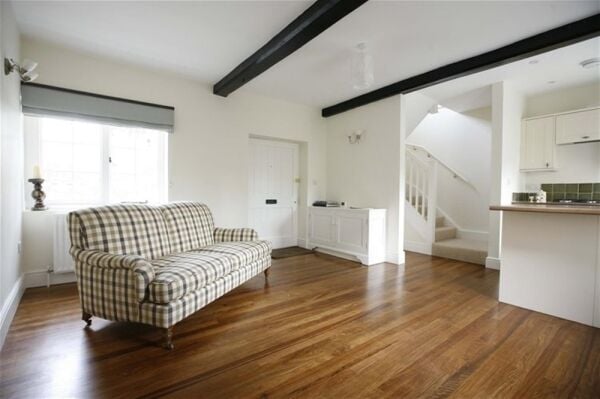 INDEPENDENT JOINERY COMPANY OFFERING BESPOKE WOODEN FURNISHINGS Photo 2