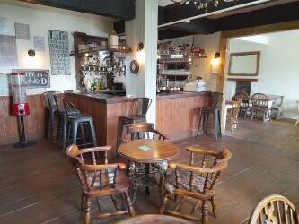 PONTYPRIDD - CHARMING VILLAGE PUB WITH OUTSTANDING VIEWS OF SURROUNDING VALLEYS