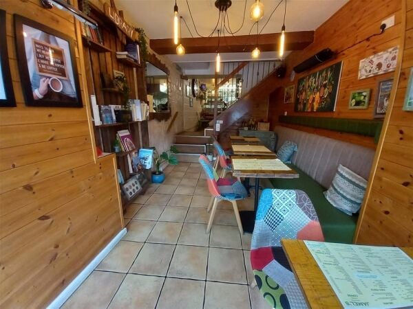 Cafe & Sandwich Bars For Sale in Oakham Photo 2