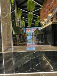 Restaurant lounge for sale in Crawley town centre prime location