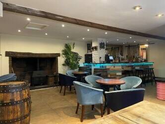 WORCESTERSHIRE - FAMED RIVERSIDE TOWN HIGH TRADING INN WORCESTERSHIRE - FAMED RIVERSIDE TOWN HIGH TRADING INN