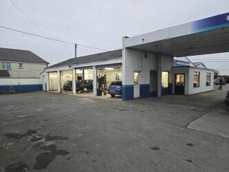 Modern Vehicle repair Garage and MOT station