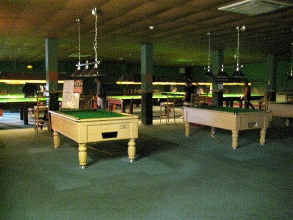 SUPERB LEASEHOLD SNOOKER AND POOL CLUB - AVON Photo 2
