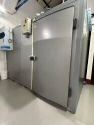 Fully equipped unit in Leyton, perfect for catering, bakery, sweets factory Fully equipped unit in Leyton, perfect for catering, bakery, sweets factory