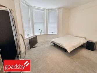 Overlooking Park - 3 x 2 Bedroom Flats Overlooking Park - 3 x 2 Bedroom Flats