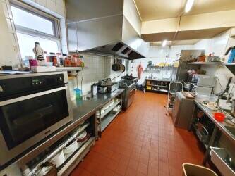 RESTAURANT PREMISES WITH FULL A3, A5 & ALCOHOL LICENCE (2300) Photo 2