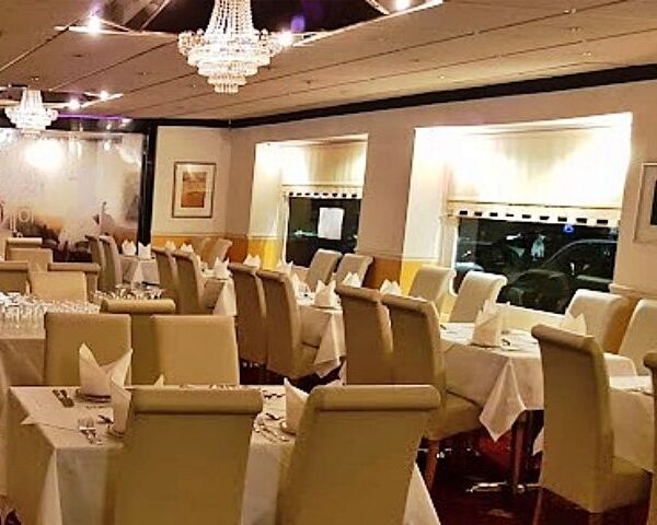 Restaurant & Takeaway for Sale Restaurant & Takeaway for Sale