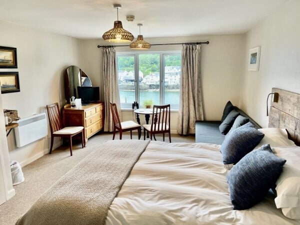 Freehold Cornish Inn Located In Bodinnick, Fowey Freehold Cornish Inn Located In Bodinnick, Fowey