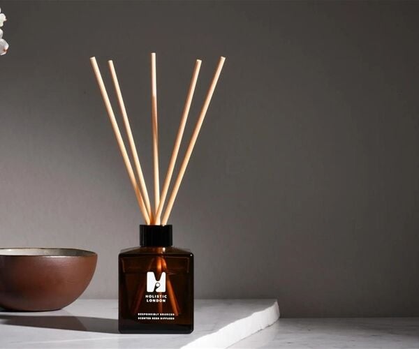 B-CORP PRODUCING SUSTAINABLE, VEGAN HOME FRAGRANCE PRODUCTS B-CORP PRODUCING SUSTAINABLE, VEGAN HOME FRAGRANCE PRODUCTS