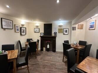 Cafe with superb location in Northumberland historic market town. Photo 3