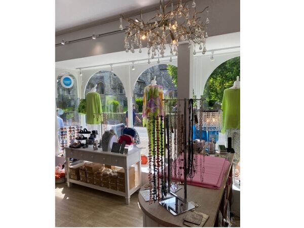 Premier Ladies Clothing & Accessories Business For Sale Premier Ladies Clothing & Accessories Business For Sale