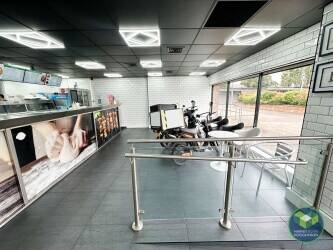 HOT FOOD TAKEAWAY: PENKETH, WARRINGTON: Photo 2