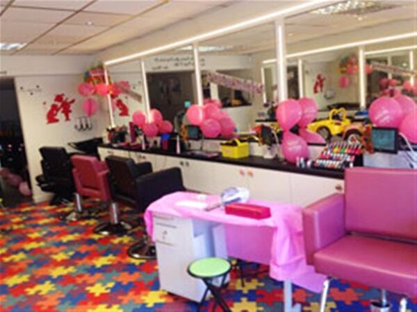 Barbers/Beauty Salon in Hazel Grove Photo 2