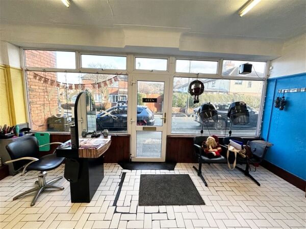 Commercial Property in Helsby, Frodsham Photo 2