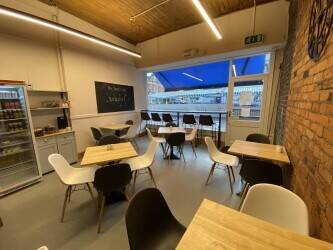 Modern Fully equipped cafe in Burton on Trent. OPEN TO ANY OFFERS!