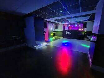 DERBYSHIRE - NIGHTCLUB/LATE NIGHT BAR PRICE FOR A QUICK SALE