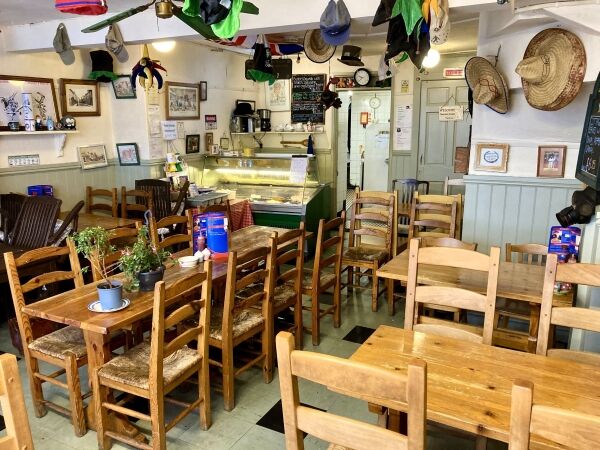 DAYTIME CAFÉ Photo 2