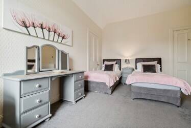 Highly desirable self catering property in Pitlochry Perthshire Photo 3